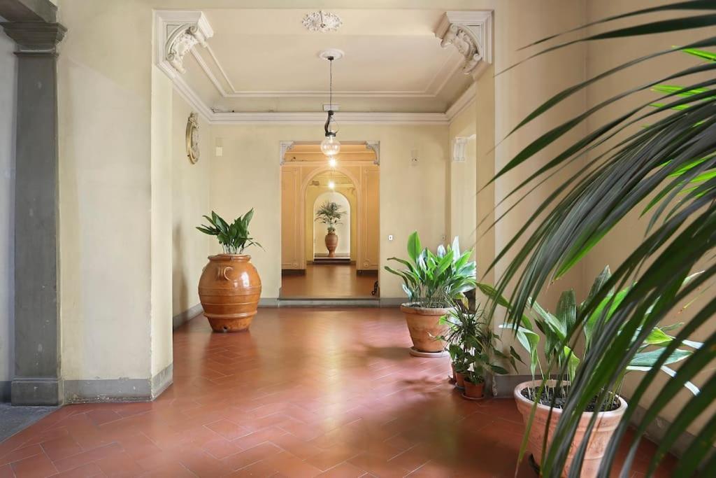 Palazzo Borghese 2 Bedroom Florence Exterior photo